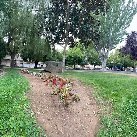 Piso Vacacional Familiar En Verín Kültér fotó